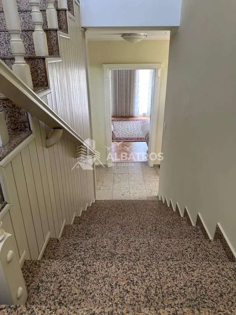Prodaja, kuća, 350m², Bar, Crna Gora