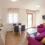 Izdavanje, kuća, 100m², Petrovac, Budva - image 7