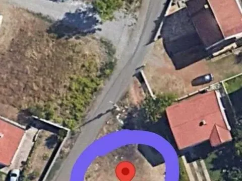 Zemljište in Zlatica