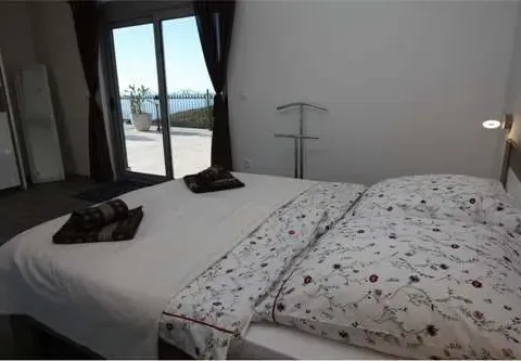 Izdavanje, kuća, 153m², Krimovica, Kotor - image 10