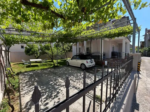 Rent, three bedroom apartment, 120m², City Kvart, Podgorica - image 2