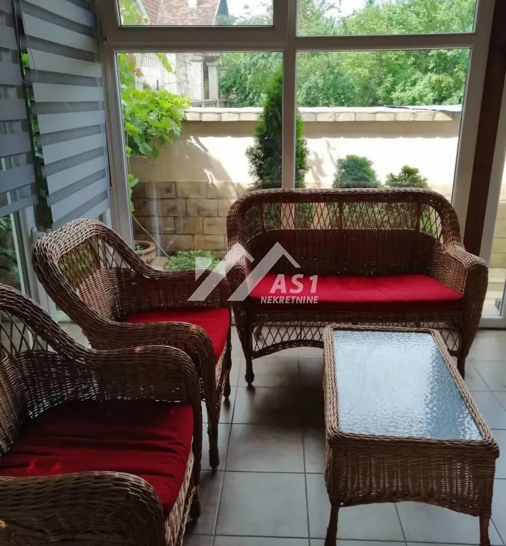 Izdavanje, četvorosoban stan, 95m², Novo naselje, Novi Sad