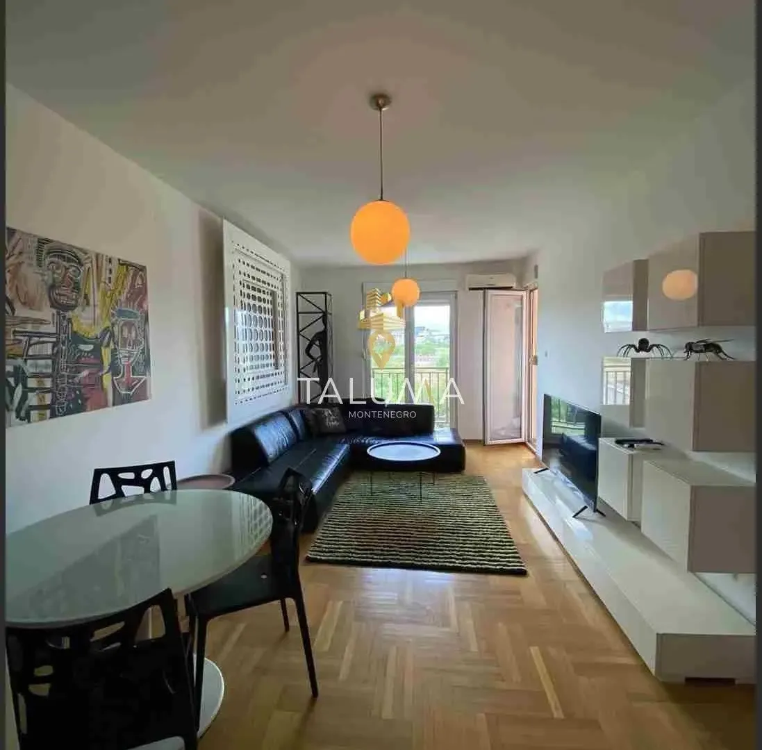 Izdavanje, dvosoban stan, 65m², Preko Morače, Podgorica