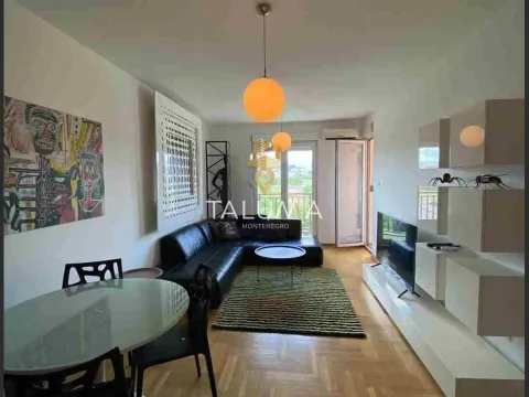 Izdavanje, dvosoban stan, 65m², Preko Morače, Podgorica - image 1