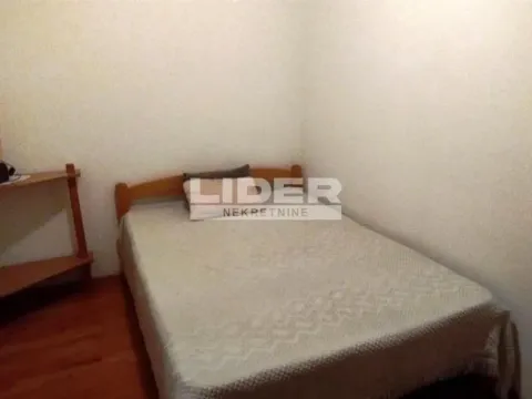 Rent, one bedroom apartment, 43m², Neimar, Vračar Sve Podlokacije - image 10