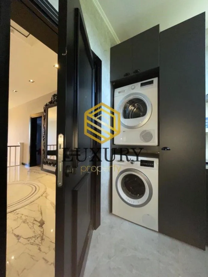 Rent, house, 380m², Zeta, Podgorica