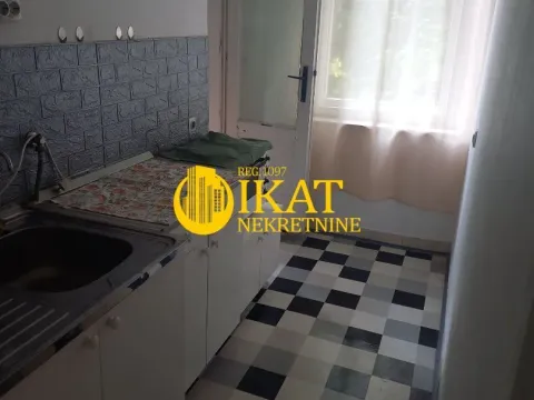 Izdavanje, jednosoban stan, 34m², Savski Venac, Beograd - image 2