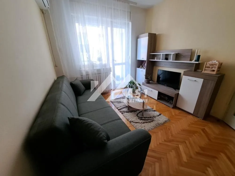 Izdavanje, dvosoban stan, 50m², Grbavica, Novi Sad Sve Podlokacije
