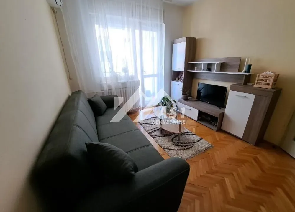 Izdavanje, dvosoban stan, 50m², Grbavica, Novi Sad Sve Podlokacije