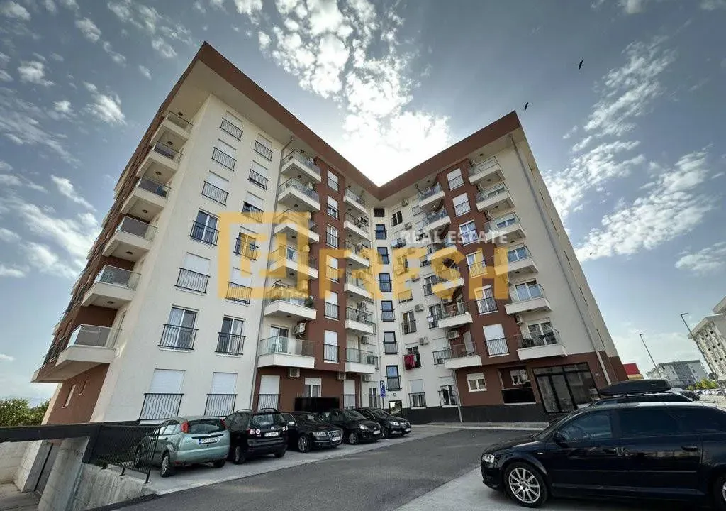 Izdavanje, dvosoban stan, 65m², Stari Aerodrom, Podgorica