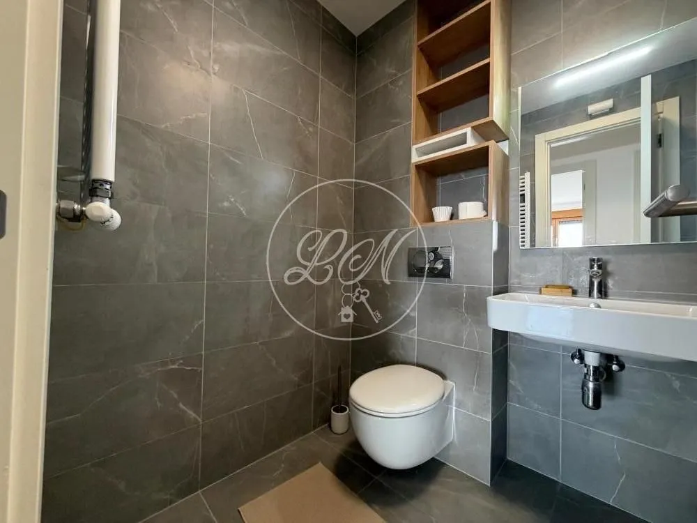 Prodaja, trosoban stan, 78m², Novi Beograd Blok 65, Novi Beograd Sve Podlokacije