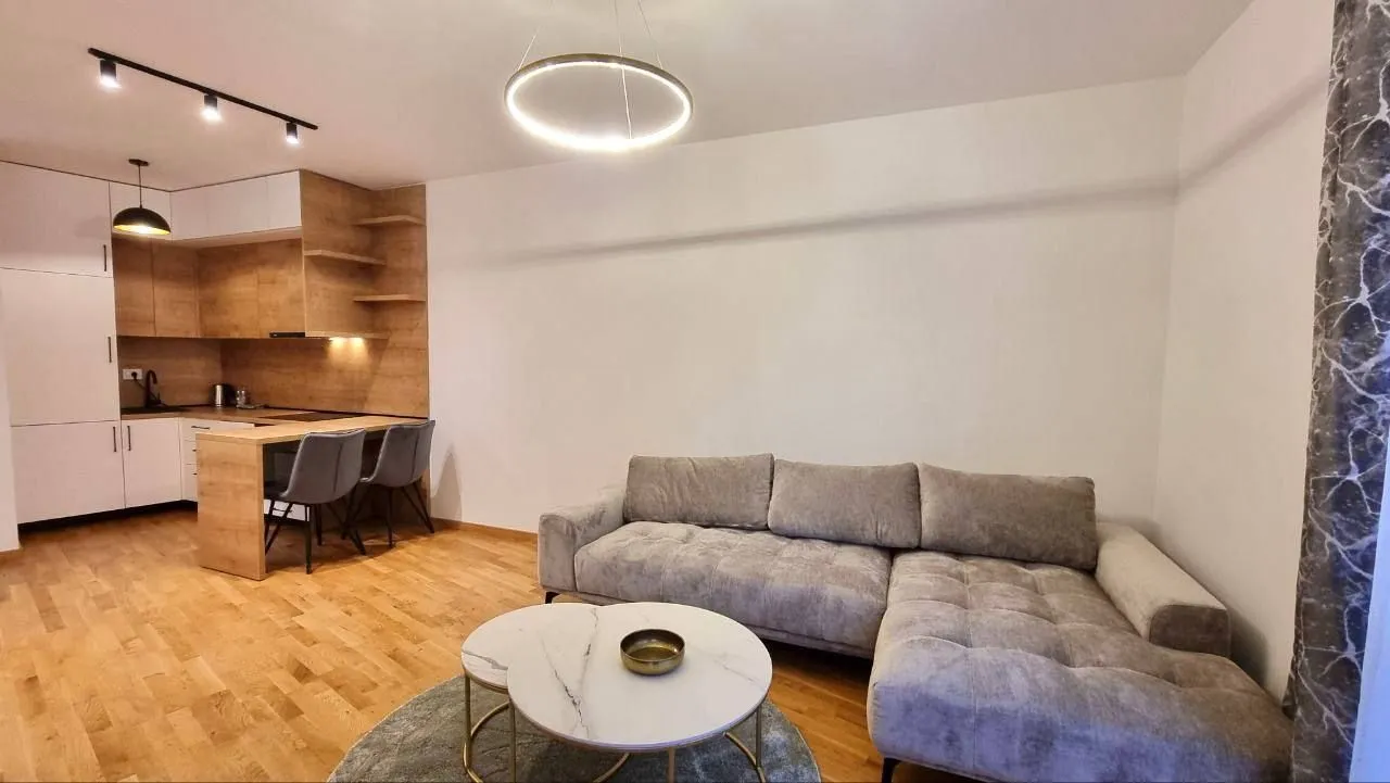 Rent, one bedroom apartment, 45m², Bečići, Budva