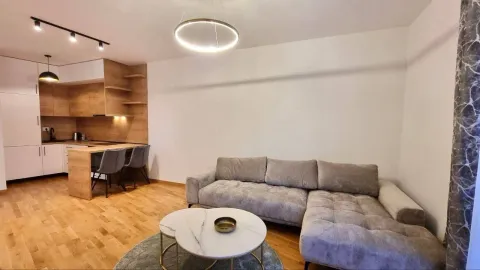 Rent, one bedroom apartment, 45m², Bečići, Budva - image 9