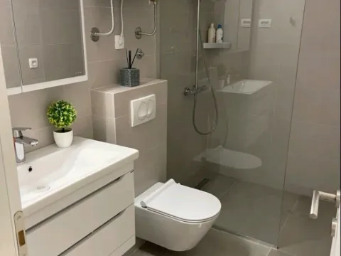 Prodaja, trosoban stan, 98m², Dobrota, Kotor - image 12