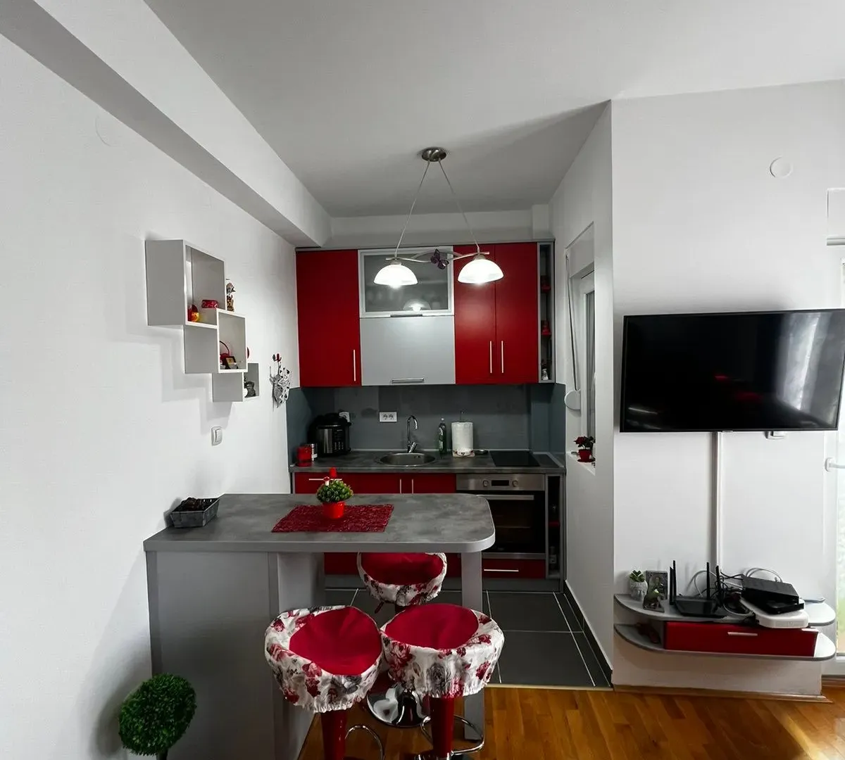 Izdavanje, jednosoban stan, 33m², Zabjelo, Podgorica