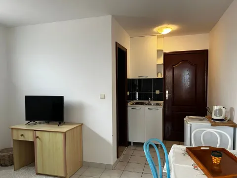 Izdavanje, jednosoban stan, 55m², Rafailovići, Budva - image 3