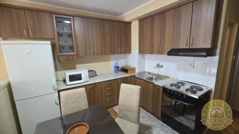 Izdavanje, garsonjera, 30m², Bulevar Oslobodjenja, Novi Sad Sve Podlokacije - image 5