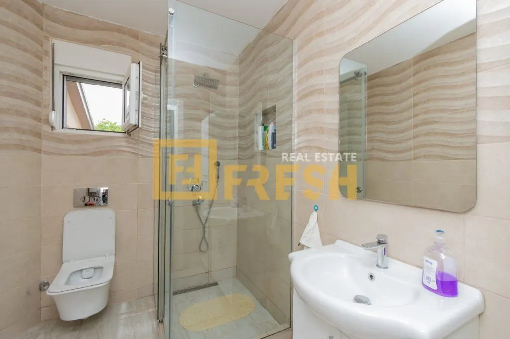 Rent, house, 110m², Kokoti, Podgorica