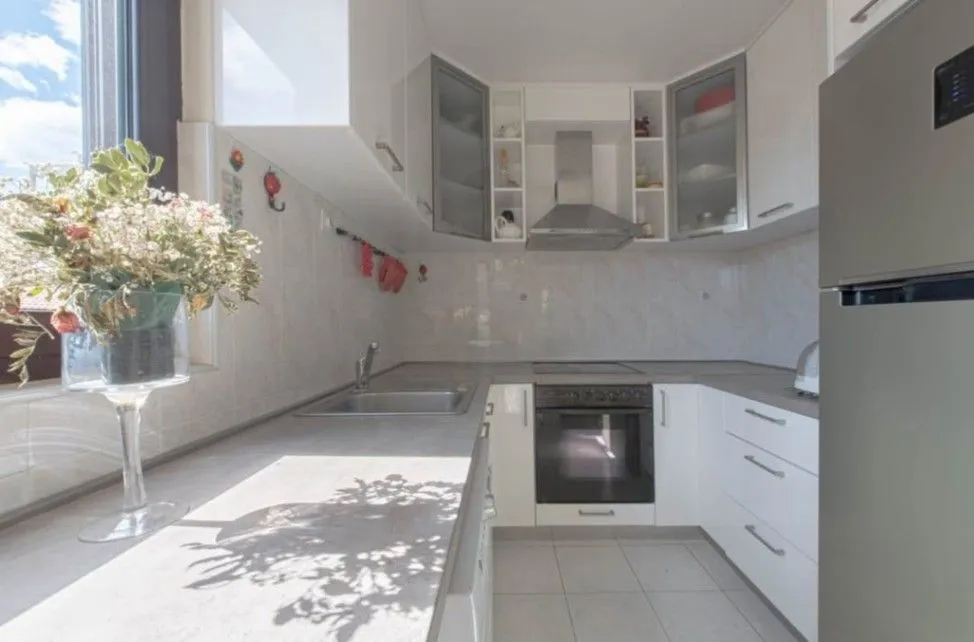 Prodaja, trosoban stan, 120m², Mainski Put, Budva