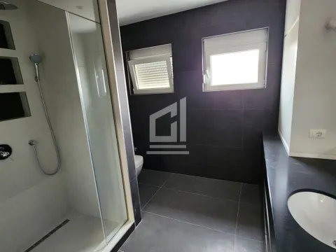 Izdavanje, poslovni prostor, 700m², Zabjelo, Podgorica - image 8