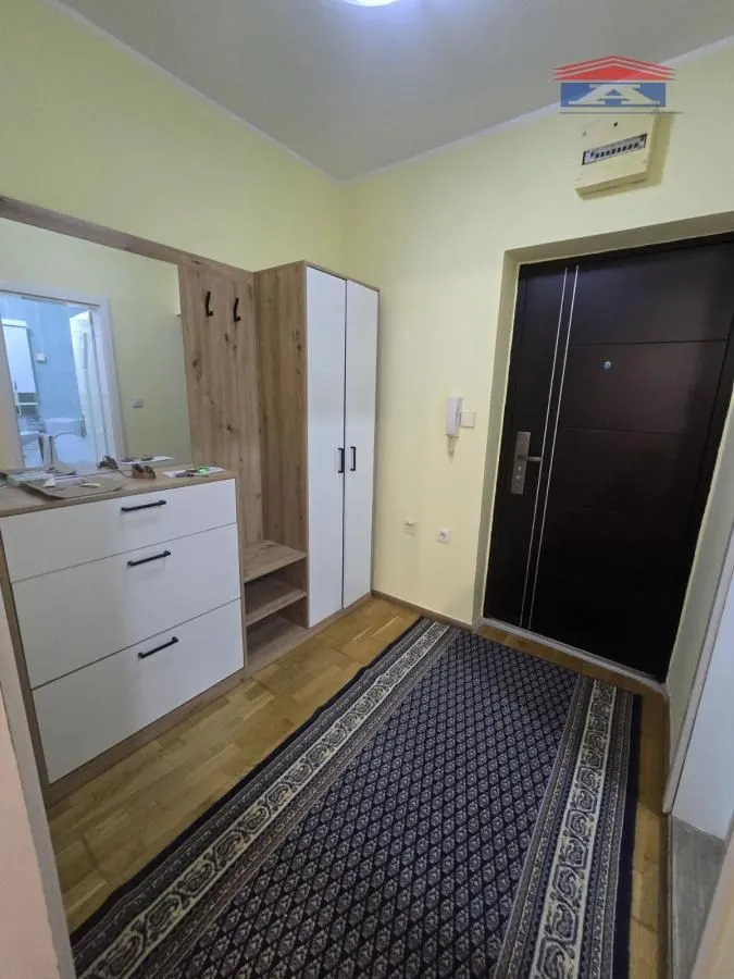 Izdavanje, jednosoban stan, 37m², Grbavica, Novi Sad Sve Podlokacije