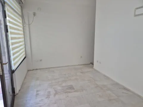 Prodaja, poslovni prostor, 18m², Centar, Budva - image 4