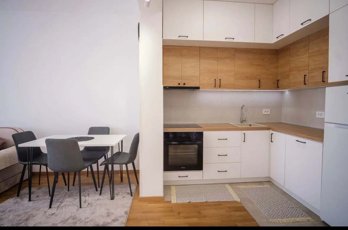Izdavanje, jednosoban stan, 45m², Stari Aerodrom, Podgorica