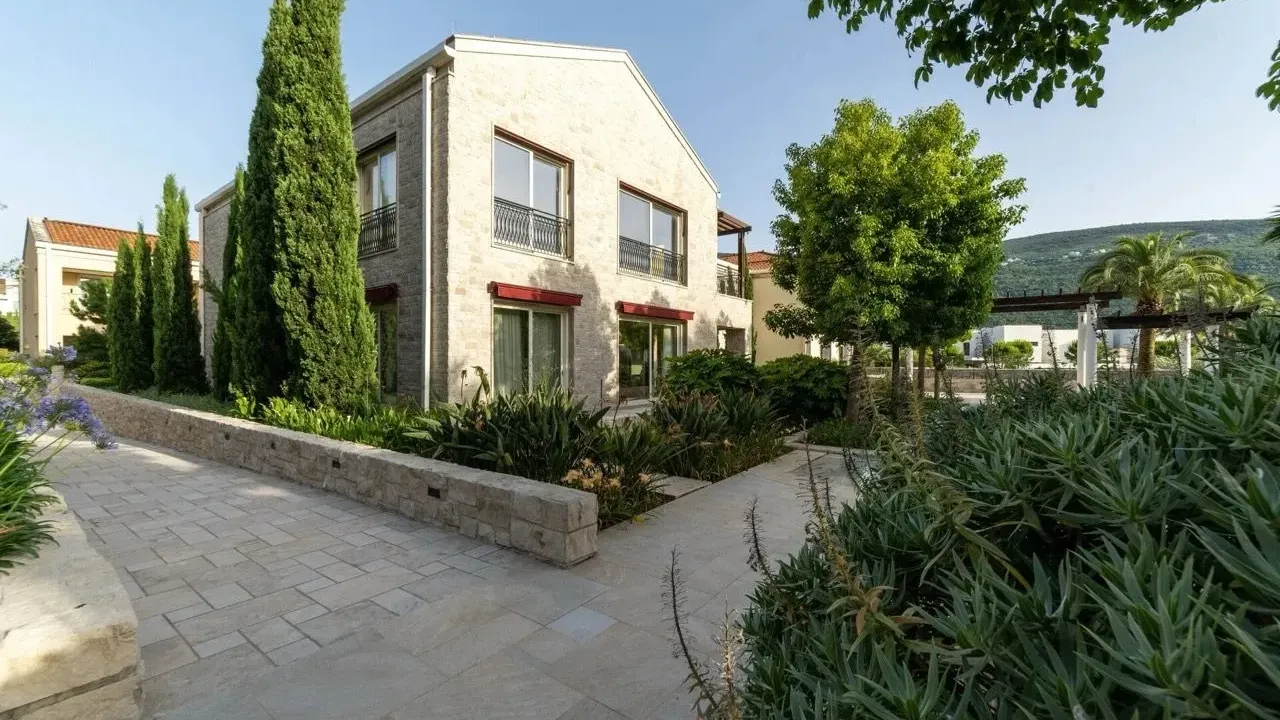 Sale, four bedroom apartment, 179m², Kumbor, Herceg Novi