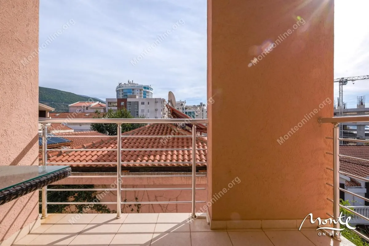 Prodaja, jednosoban stan, 64m², Budva, Crna Gora