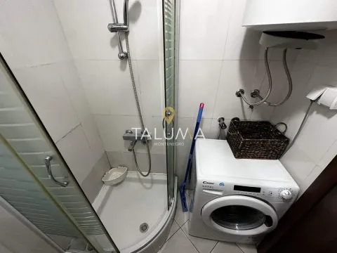 Izdavanje, jednosoban stan, 42m², City Kvart, Podgorica - image 2