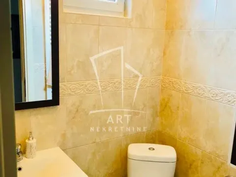 Prodaja, četvorosoban stan, 124m², Uciteljsko Naselje, Zvezdara Sve Podlokacije - image 2