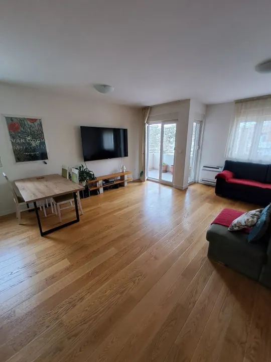 Rent, four bedroom apartment, 105m², City Kvart, Podgorica