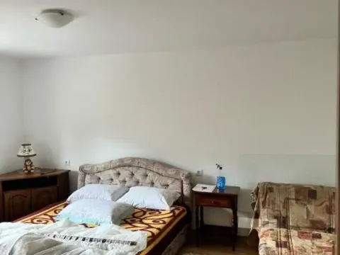 Rent, one bedroom apartment, 45m², Šušanj, Bar - image 2