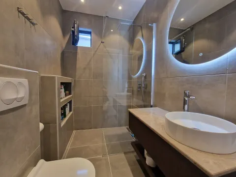 Rent, house, 410m², Tivat, Crna Gora - image 17