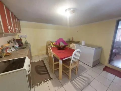 Kuhinja sa trpezarijom i osnovnim elementima. - image 10