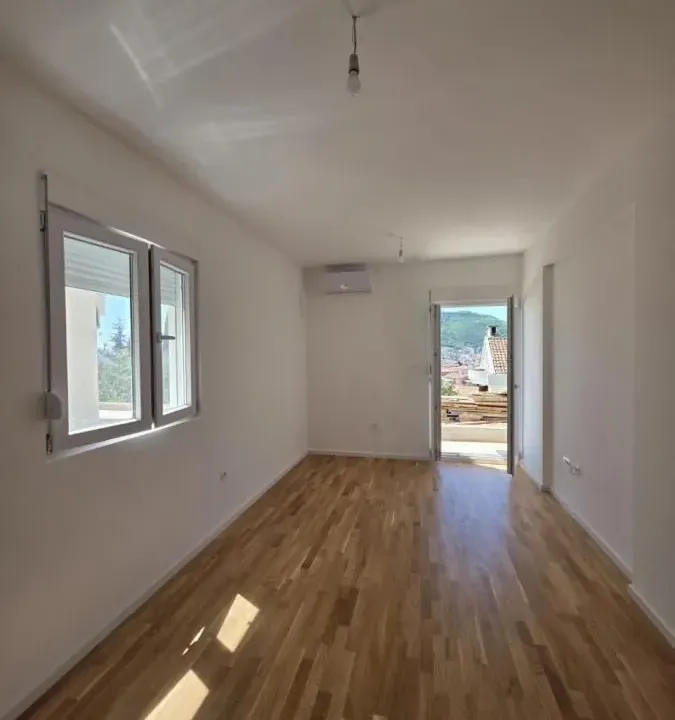 Sale, one bedroom apartment, 41m², Podkošljun, Budva