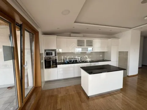 Izdavanje, četvorosoban stan, 140m², Šumice, Beograd - image 5