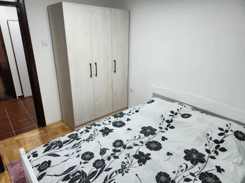 Prodaja, trosoban stan, 57m², Stara varoš, Nikšić - image 7