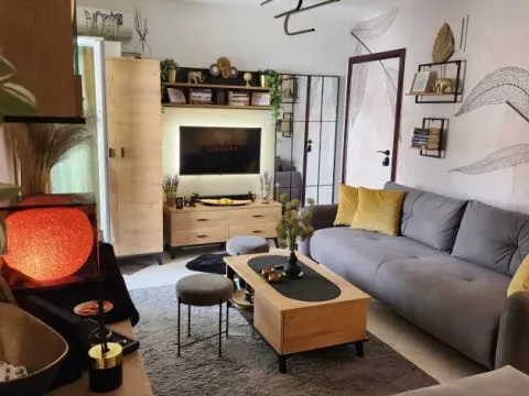 Sale, studio apartment, 21m², Bečići, Budva - image 1