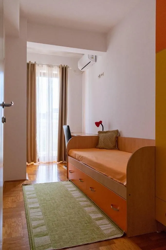 Izdavanje, trosoban stan, 89m², Preko Morače, Podgorica