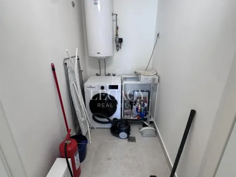 Izdavanje, trosoban stan, 89m², Savski Venac, Beograd - image 20