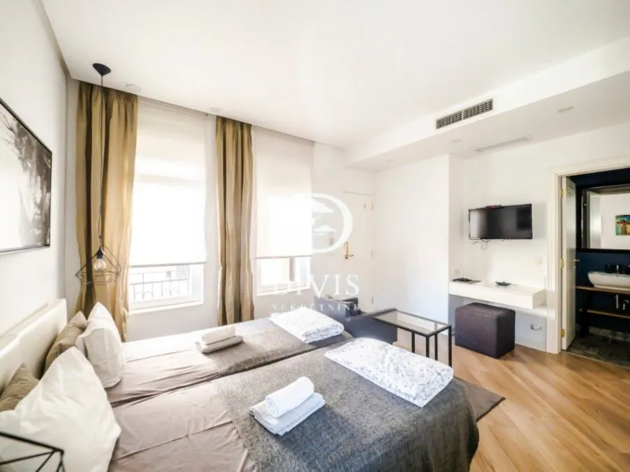 Sale, three bedroom apartment, 74m², Stari Grad, Beograd
