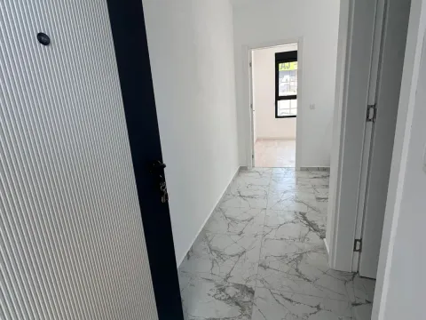 Prodaja, jednosoban stan, 42m², Bjeliši, Bar - image 8