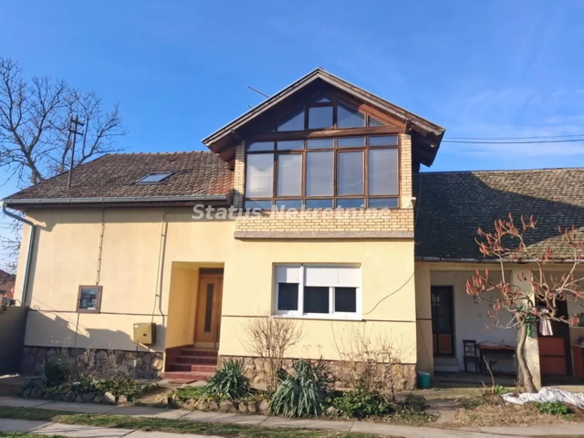 Prodaja, kuća, 200m², Futog, Novi Sad Sve Podlokacije