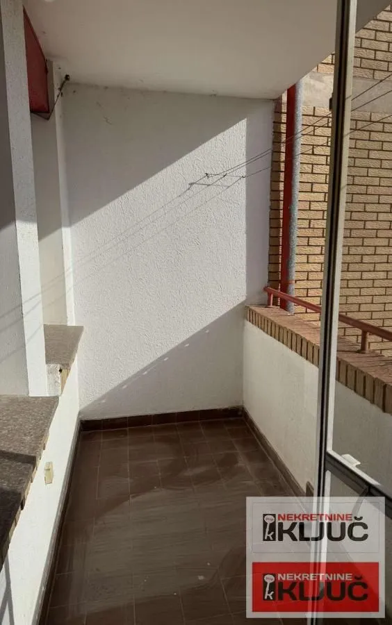 Prodaja, dvosoban stan, 73m², Novo naselje, Novi Sad