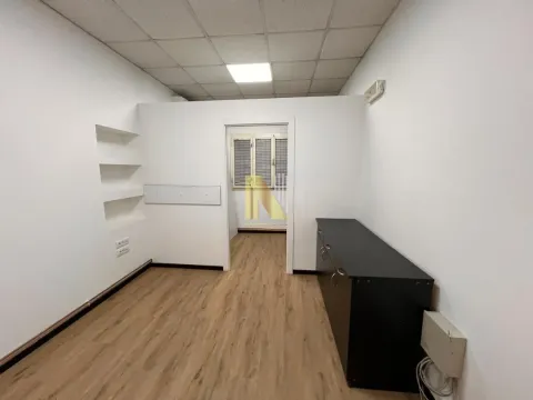 Rent, office space, 550m², Telep, Novi Sad Sve Podlokacije - image 12