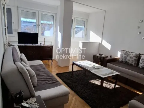 Izdavanje, dvosoban stan, 62m², Novi Beograd Blok 37, Novi Beograd Sve Podlokacije - image 2