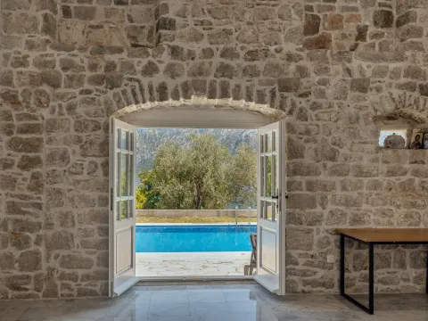 Sale, house, 800m², Prčanj, Kotor - image 12