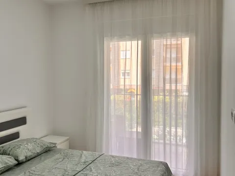 Izdavanje, jednosoban stan, 45m², New City, Podgorica - image 6