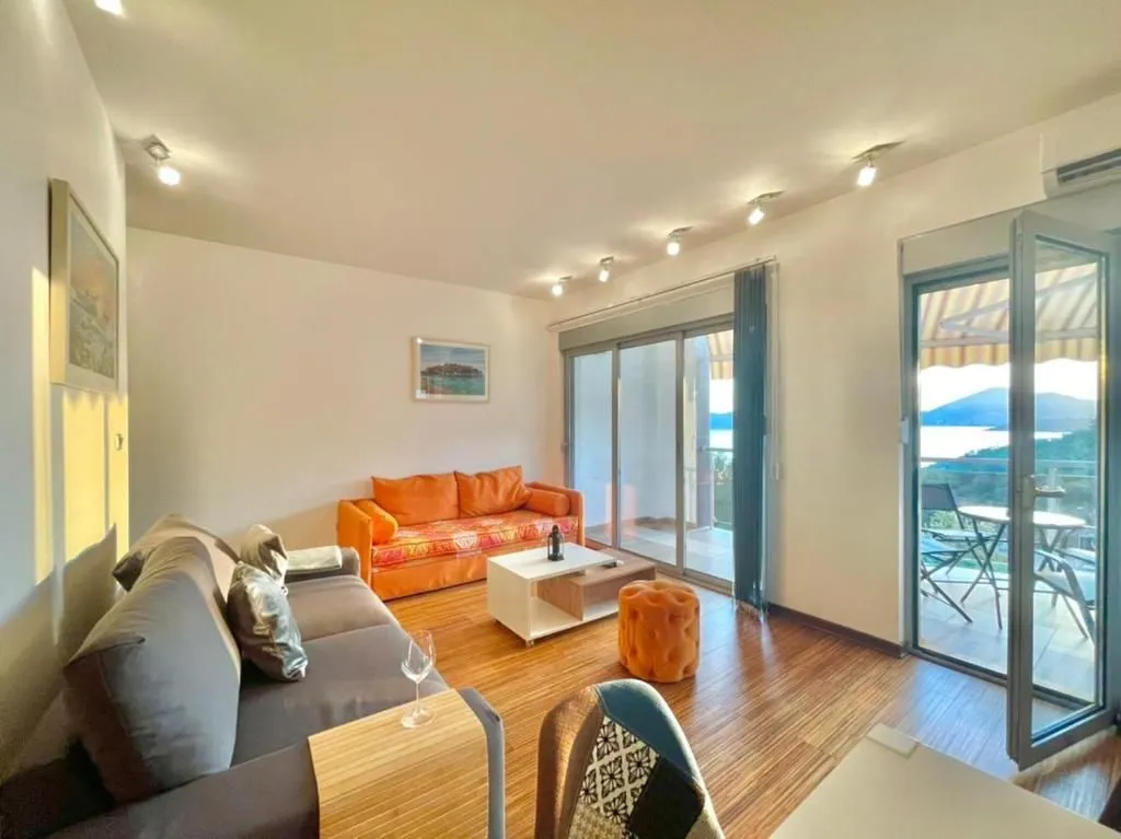 Sale, studio apartment, 36m², Pržno, Budva